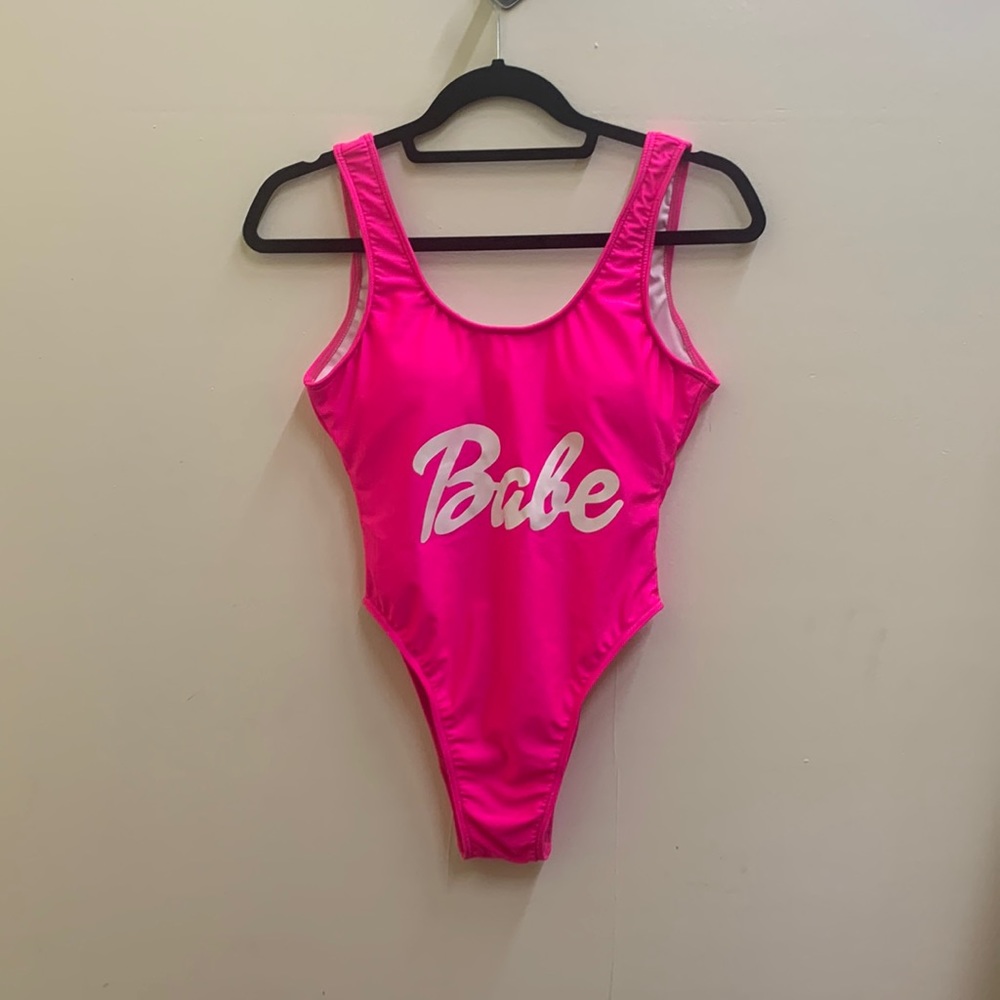 PRETTY ROBES HOT PINK SWIMSUIT (SIZE: M)